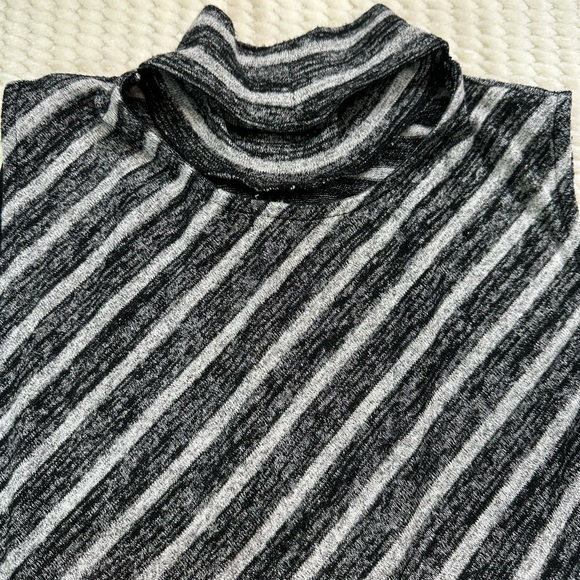 Rag & Bone Thea Gray striped mock neck sleeveless top size small - Picture 6 of 9